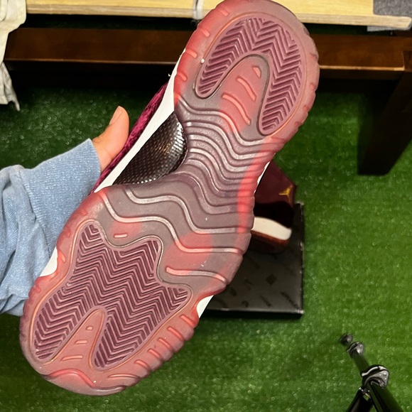 ‼️AUTHENTIC‼️ Air Jordan 11 Retro GG Heiress Night Maroon. - Picture 4 of 6